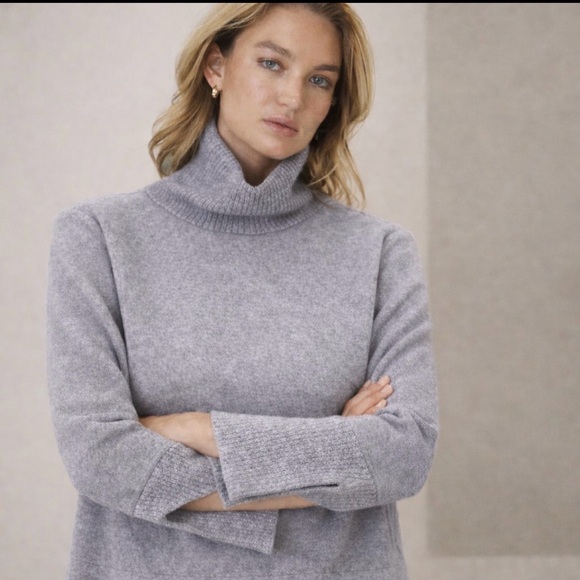 Banana Republic Sweaters - Banana Republic Melton Brushed Turtleneck Sweatshirt M Heather Gray NWOT